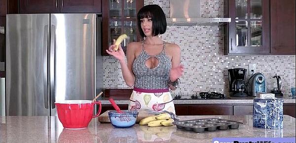  (Veronica Avluv) Gorgeous Milf With Big Juggs In Hardcore Sex Tape clip-30